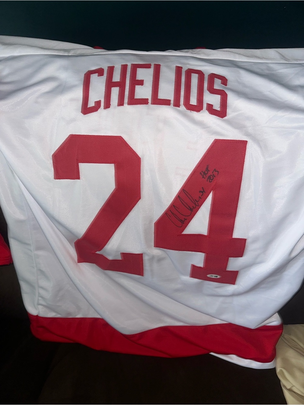 RED WINGS  24 Sports Jersey - CHRIS CHELIOS HOF 2013 LEAF AUTHENTICATION